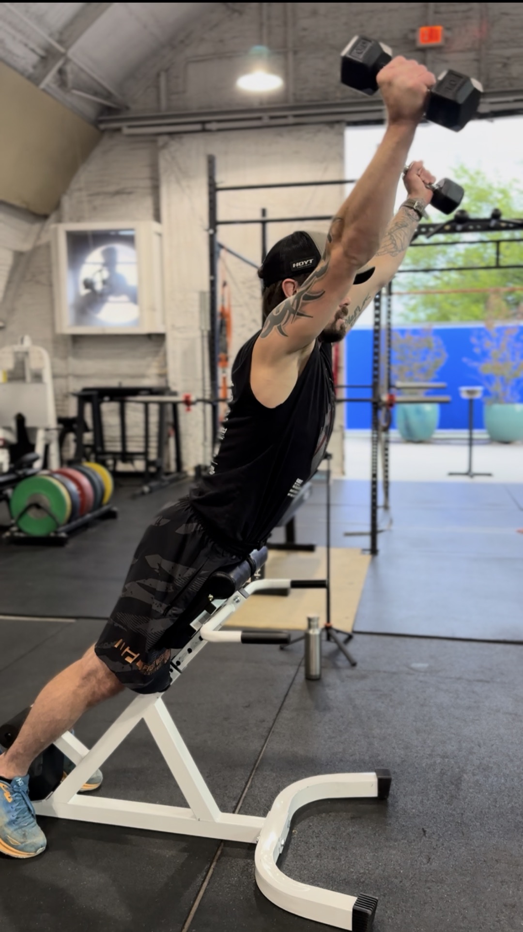 Trap raise for upper-back strength
